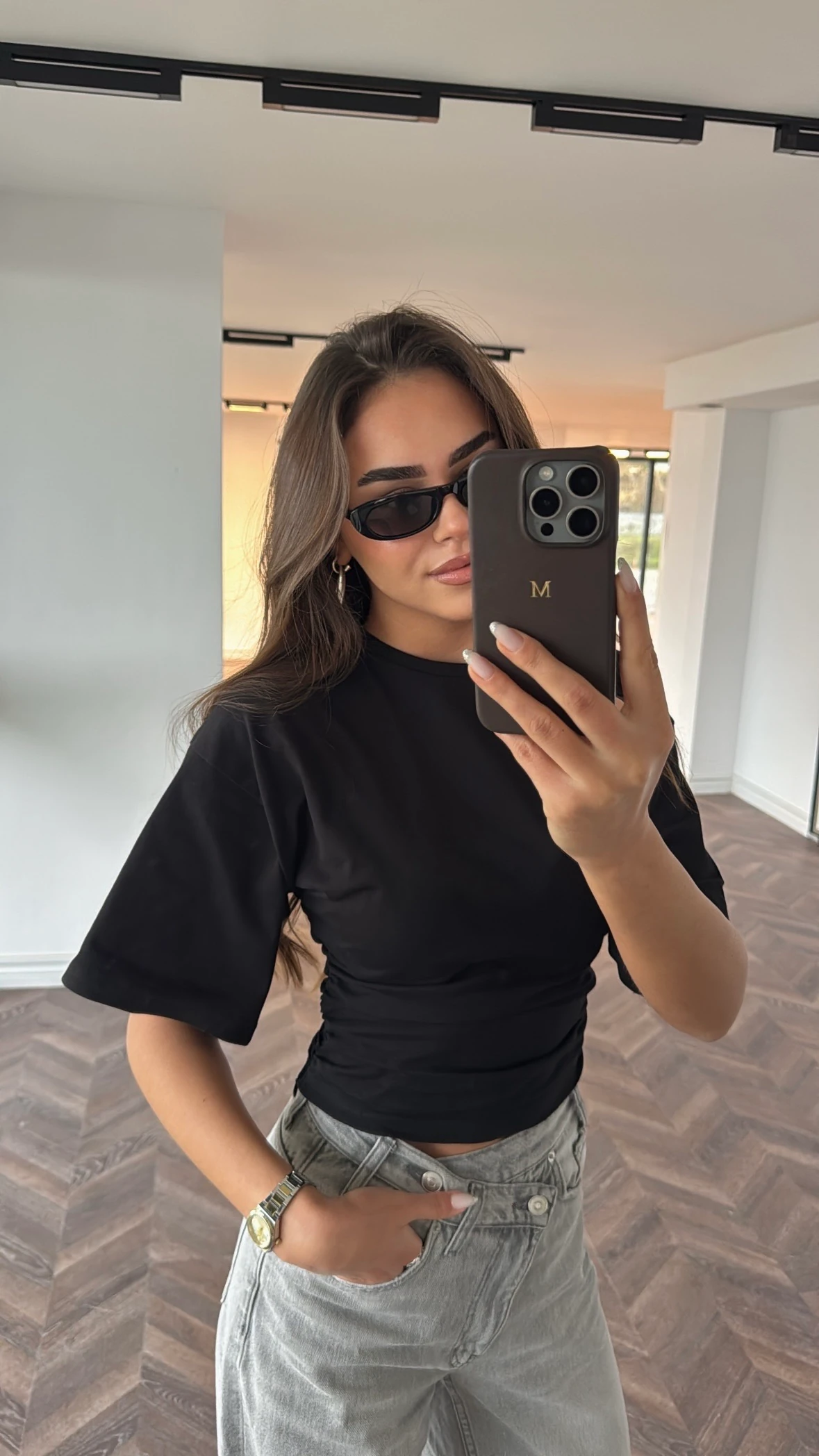 Belden Oturtmalı Siyah Tshirt